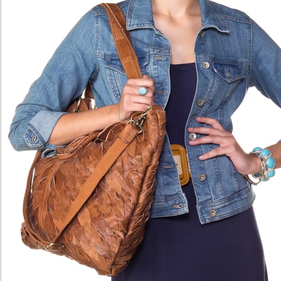 AmeriLeather Genuine Leather Convertible Tote- Black - Picture 9 of 9